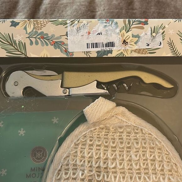 Modern‎ Expressions Relax & Un-Wine Body Care Gift Set. NEW! - Picture 5 of 8